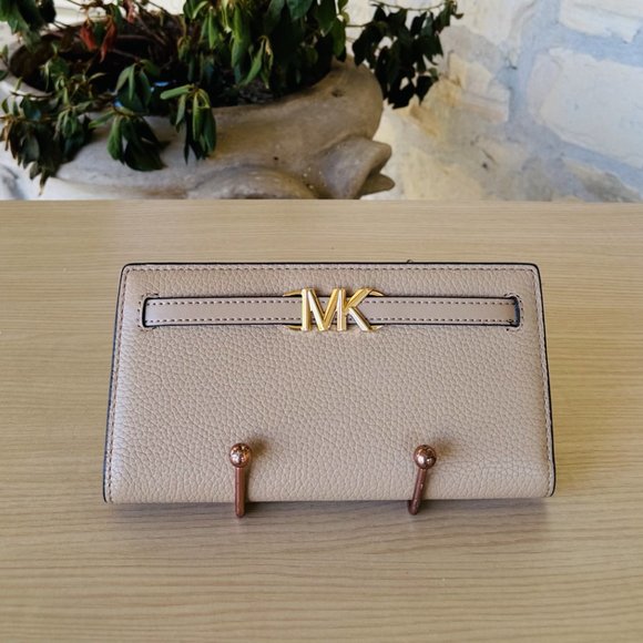 Michael Kors Reed Medium Bucket Messenger Bag/ LG Snap Wallet Leather Camel NWT - Picture 9 of 13